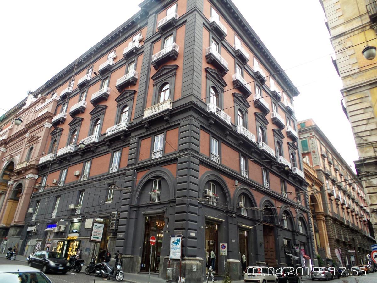 B&B Galleria Principe Di Napoli Extérieur photo